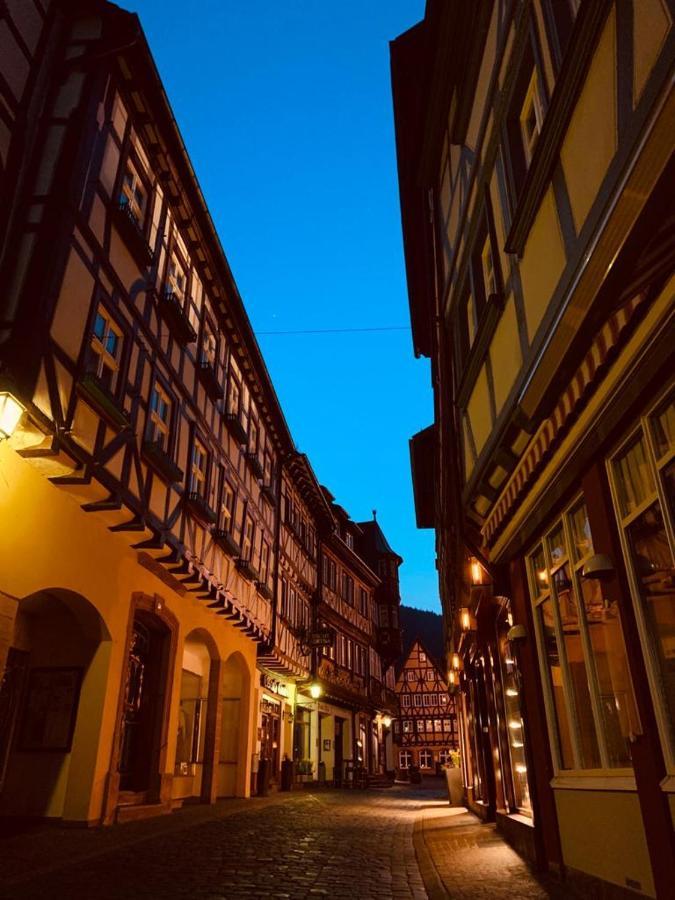 Hotel Fremdenzimmer am Brunnen Großheubach Exterior foto